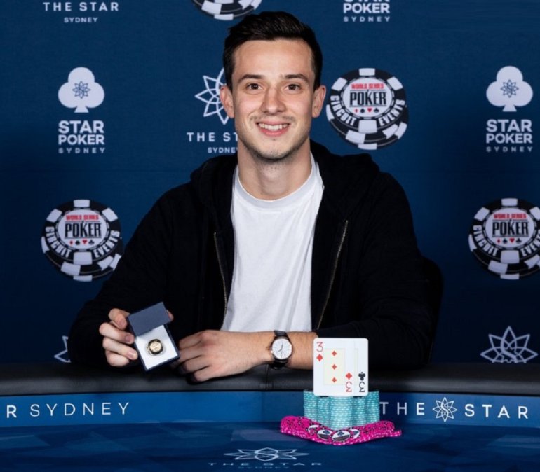 Алекс Лински победил в основном событии турнира 2018WSOPC